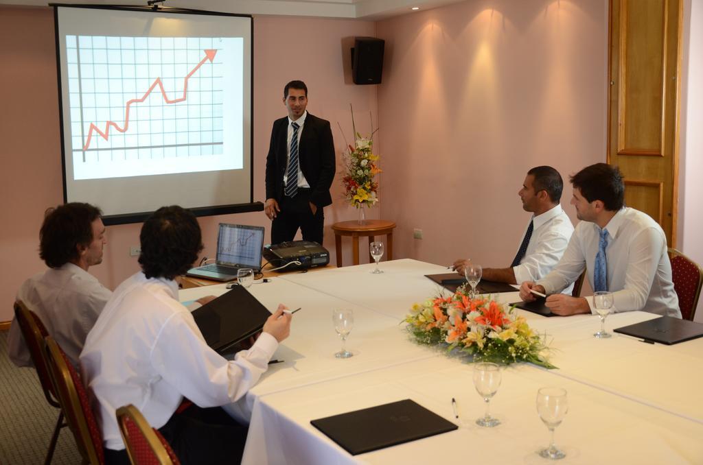 Niken Hotel Spa & Business Center Necochea Luaran gambar
